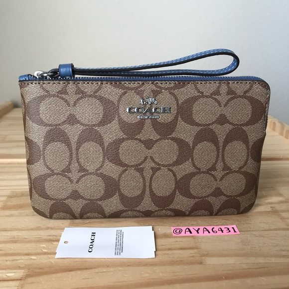 Coach large wristlet๐๐ - Picture 2 of 8